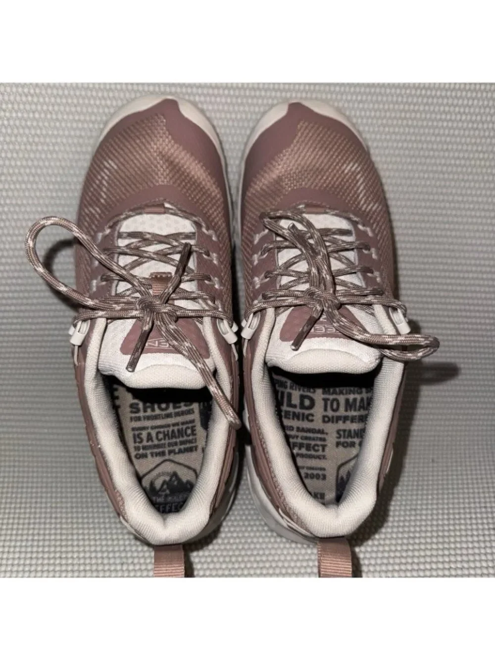 KEEN Women's Nxis Evo Taupe/Raw Umber Waterproof Hiking Outdoor Shoes Size 7.5